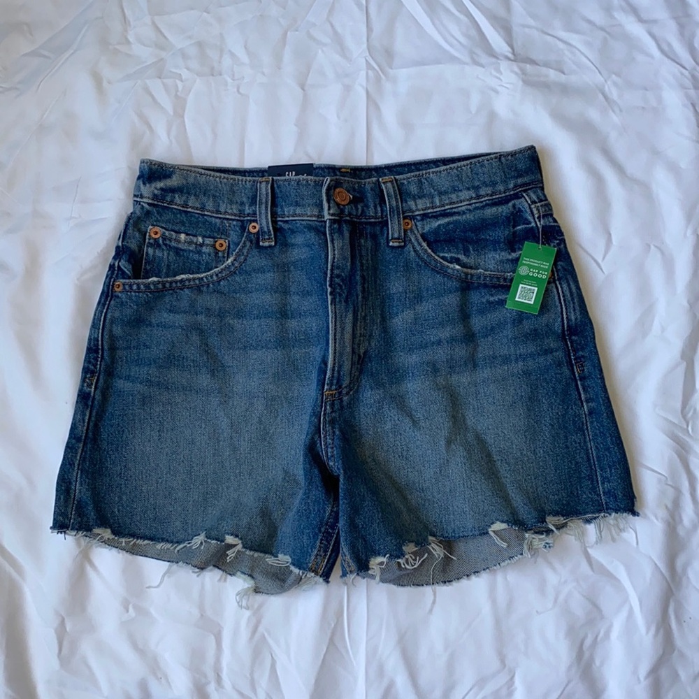 4” High Rise Stride Short